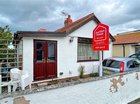 Set in an area that is well known for its historic and natural beauty, Browns Holiday Park is ideal for exploring the fantastic beaches or the valleys and mountain ranges of North Wales. . Bungalow for sale sandbank road towyn